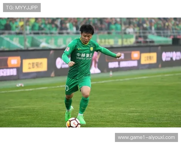 武汉三镇中场完全丧失调度能力 对高位压迫应对明显失序